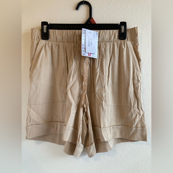 LuLaRoe Pants - NWT LuLaRoe Jessica Tan Shorts in Beige Linen Fabric Size S